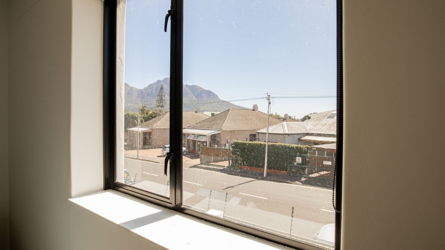 2 Bedroom Property for Sale in Claremont Western Cape